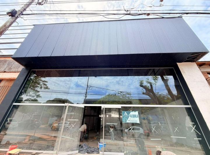 Local comercial · 600m²