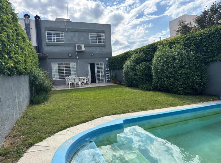 Casa · 148m² · 4 Ambientes · 1 Cochera