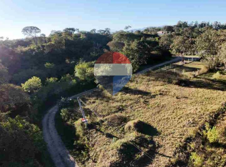 Terreno · 600m²