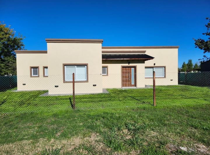 Casa · 131m² · 4 Ambientes · 5 Cocheras