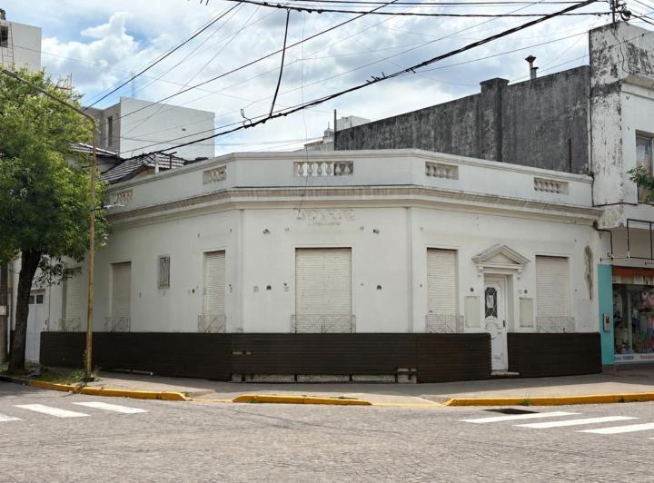 Oficina comercial · 155m² · 1 Cochera