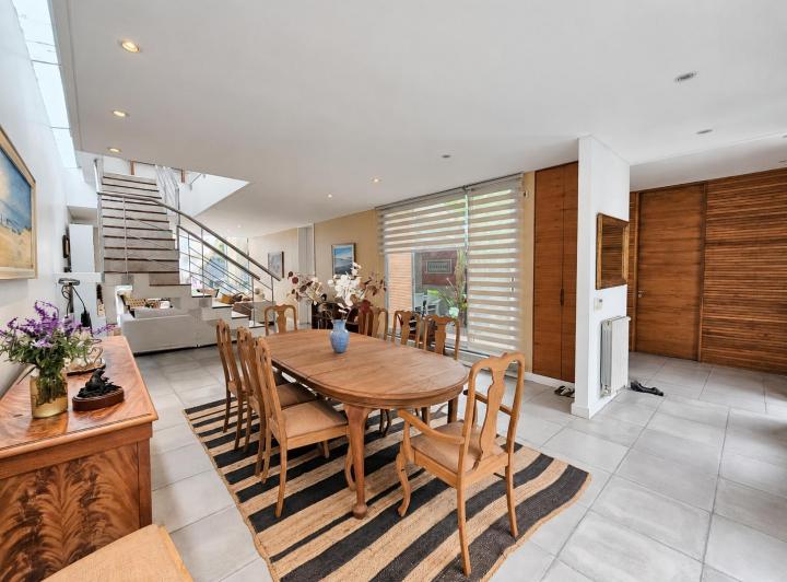 Casa · 366m² · 8 Ambientes