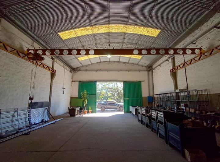 Bodega-Galpón · 752m²