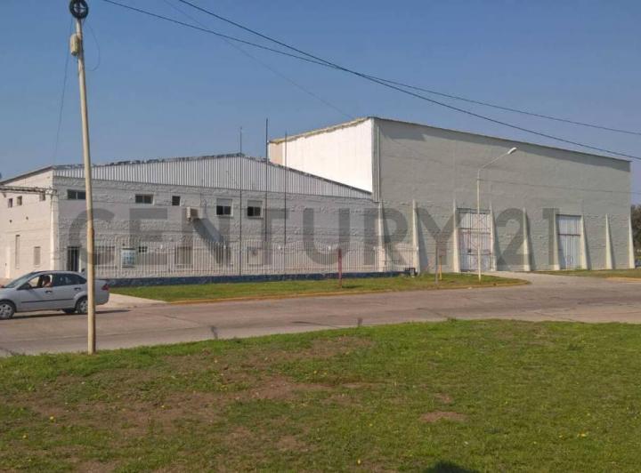 Bodega-Galpón · 1800m² · 10 Cocheras