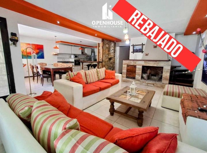Casa · 222m² · 4 Dormitorios · 2 Cocheras