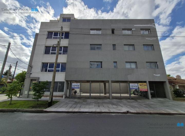 Departamento · 40m² · 2 Ambientes · 2 Cocheras