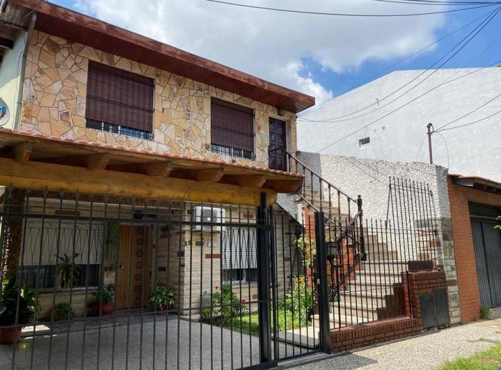 Casa · 120m² · 5 Ambientes · 1 Cochera