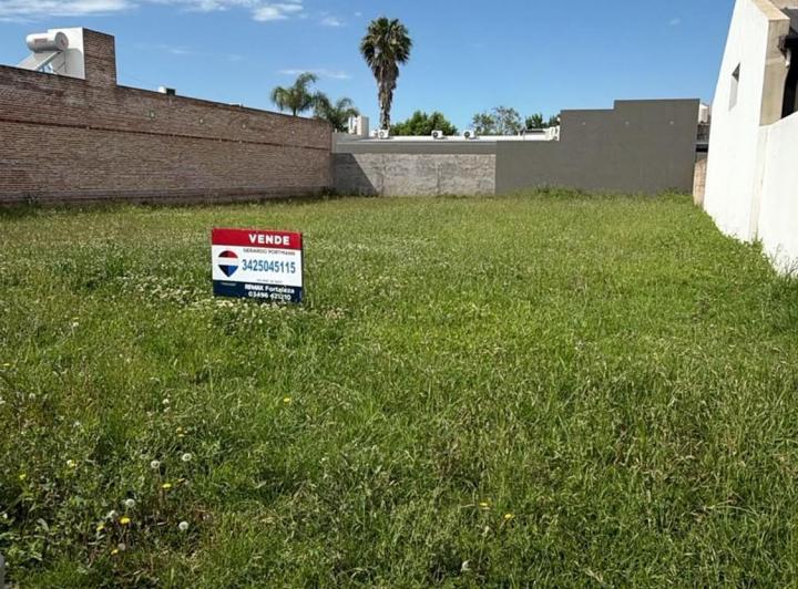 Terreno · 300m²