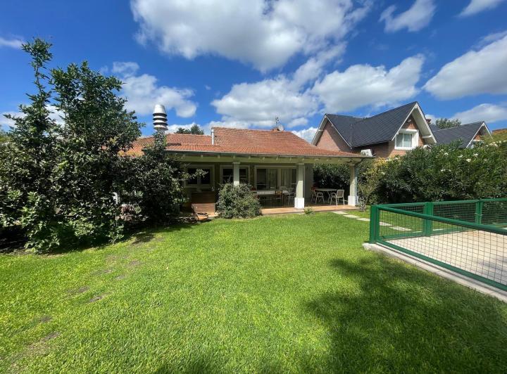 Casa · 160m² · 4 Ambientes