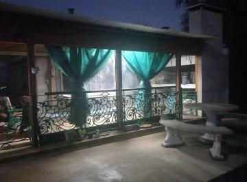 Casa · 96m² · 4 Ambientes · 5 Cocheras · Cabaña en Venta en Río de Los Sauces