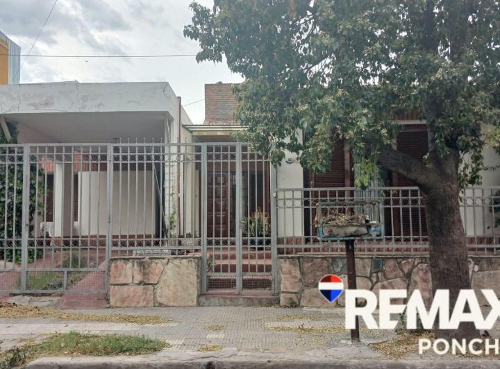 Casa · 200m² · 4 Ambientes · 1 Cochera