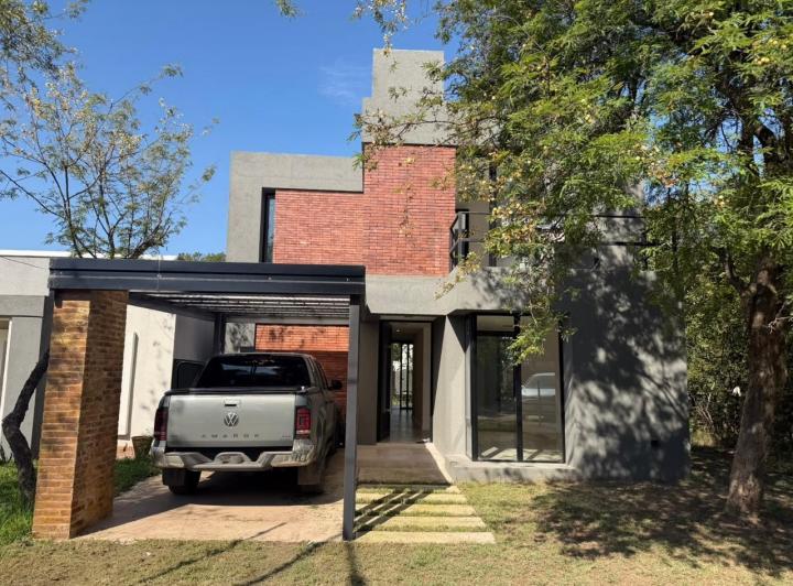 Casa · 140m² · 4 Ambientes