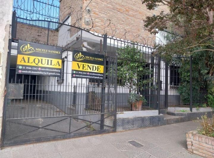 Casa · 120m² · 4 Ambientes · 2 Cocheras