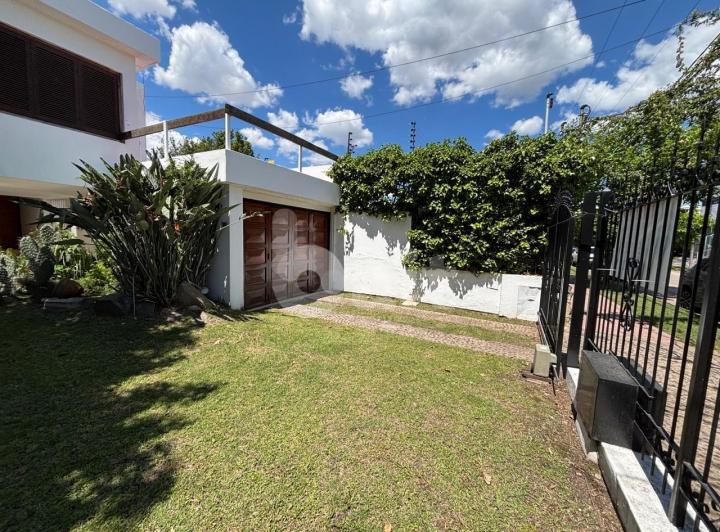 Casa · 427m² · 8 Ambientes