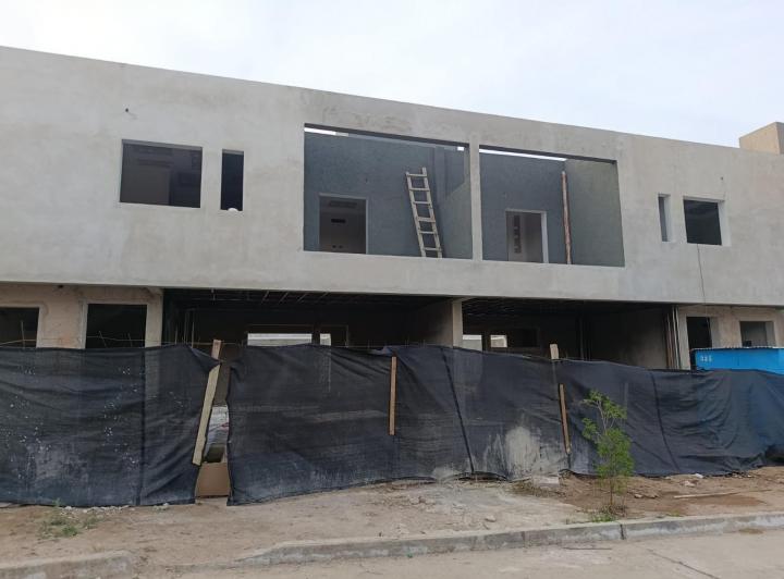 Casa · 145m² · 3 Dormitorios · 2 Cocheras
