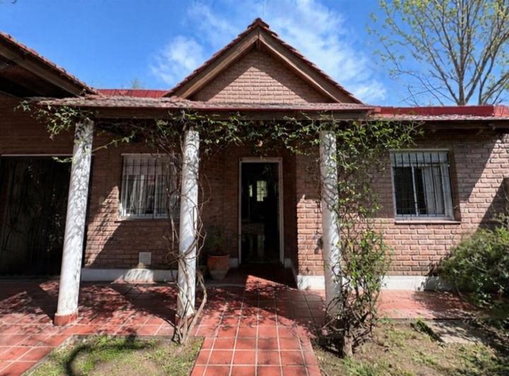 Casa · 60m² · 3 Ambientes · 1 Cochera