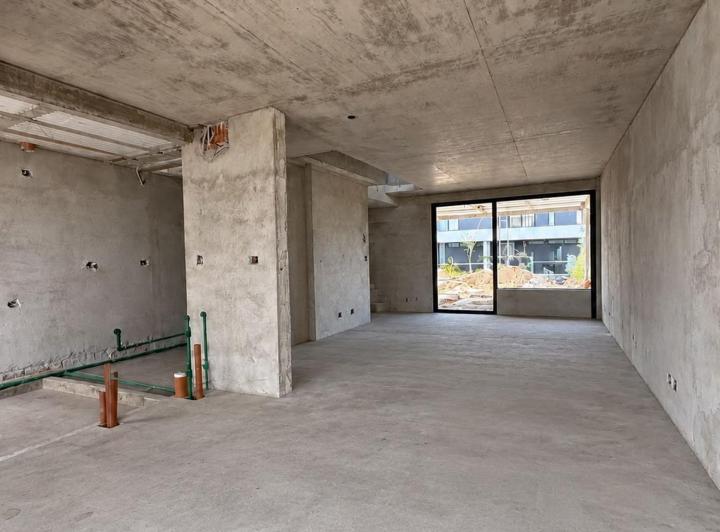 Casa · 180m² · 5 Ambientes · 2 Cocheras