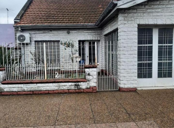 Casa · 120m² · 4 Ambientes · 1 Cochera