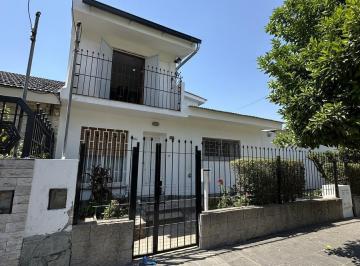 Casa · 155m² · 2 Dormitorios · Vendo Casa en Santa Cecilia