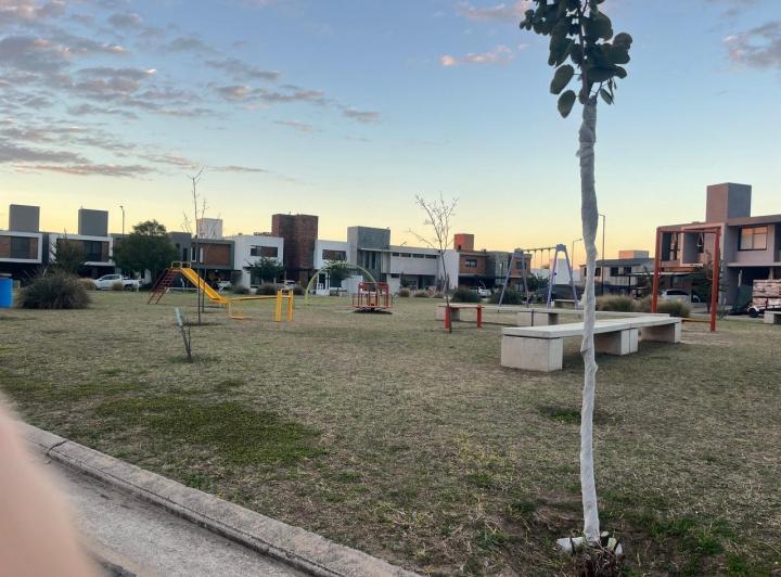 Terreno · 250m²