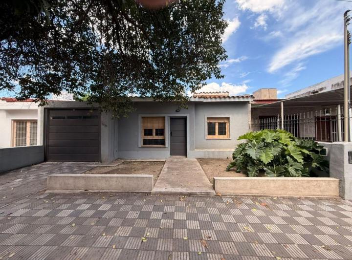 Casa · 130m² · 6 Ambientes · 2 Cocheras
