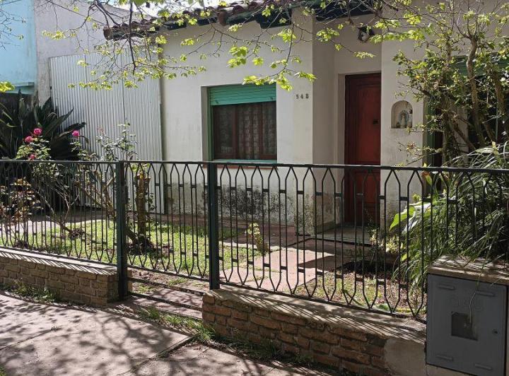Casa · 105m² · 4 Ambientes · 3 Cocheras
