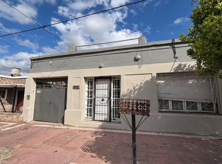 Casa · 232m² · 4 Ambientes · 1 Cochera