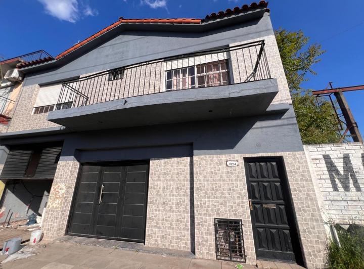 Casa · 250m² · 4 Ambientes · 1 Cochera