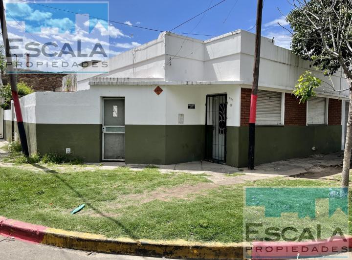 Casa · 80m² · 5 Ambientes · 1 Cochera