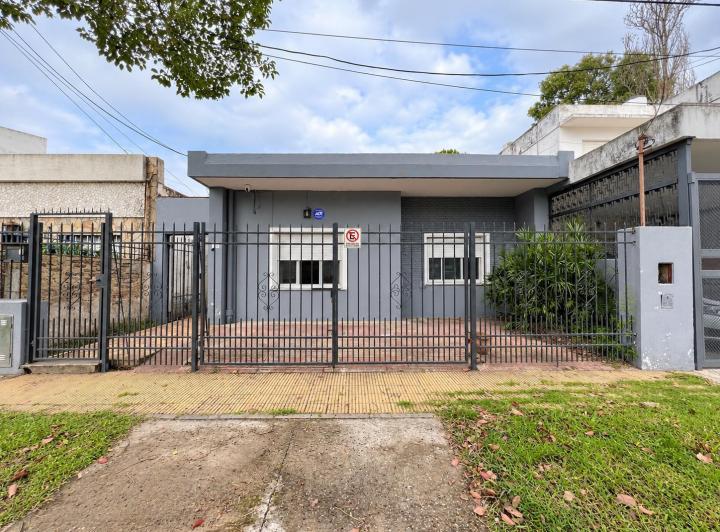 Casa · 98m² · 5 Ambientes · 1 Cochera