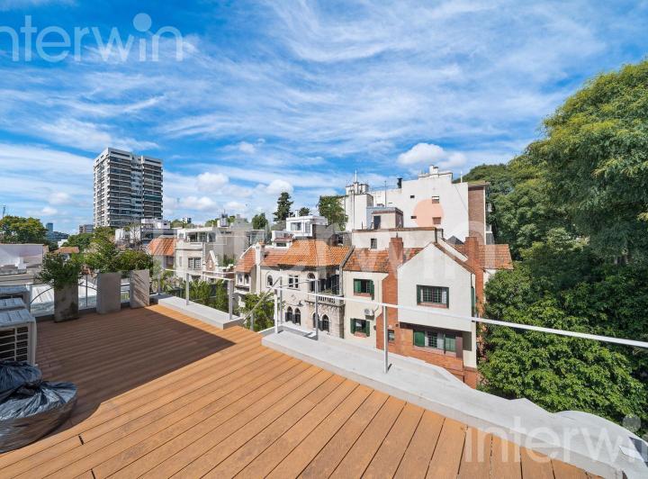 Casa · 430m² · 5 Ambientes · 1 Cochera