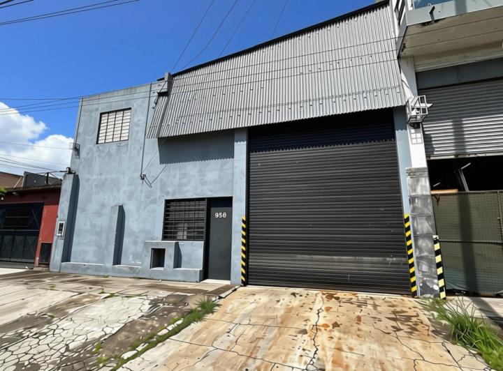 Bodega-Galpón · 200m²
