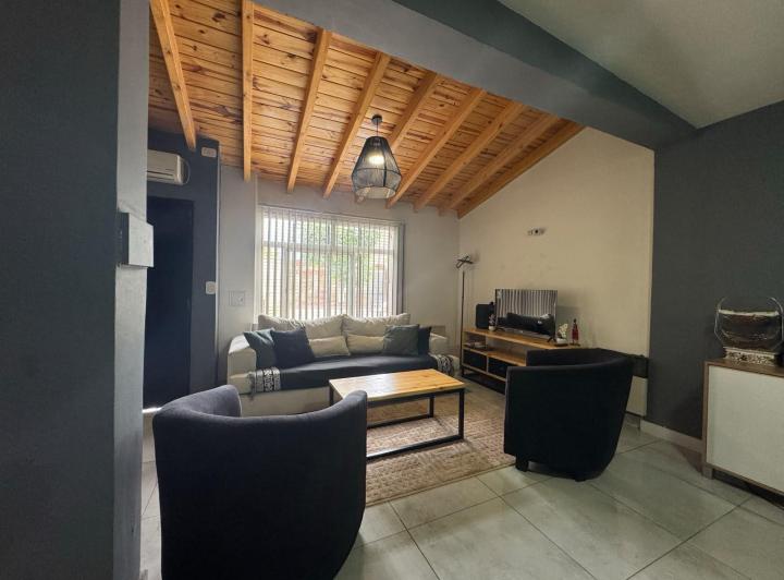 Casa · 150m² · 4 Ambientes · 2 Cocheras