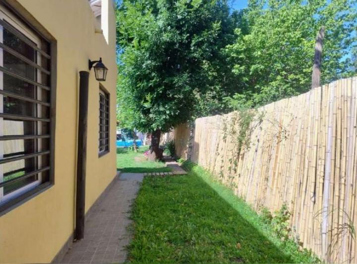 Casa · 90m² · 4 Ambientes · 1 Cochera