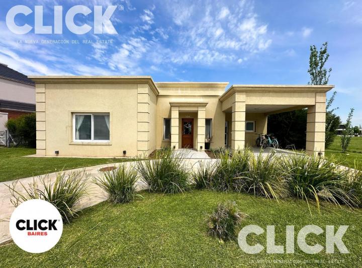 Casa · 160m² · 4 Ambientes · 7 Cocheras
