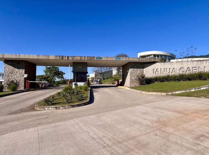 Terreno · 802m²