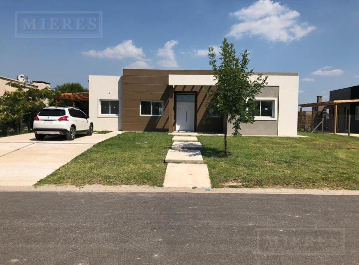 Casa · 164m² · 5 Ambientes · 2 Cocheras