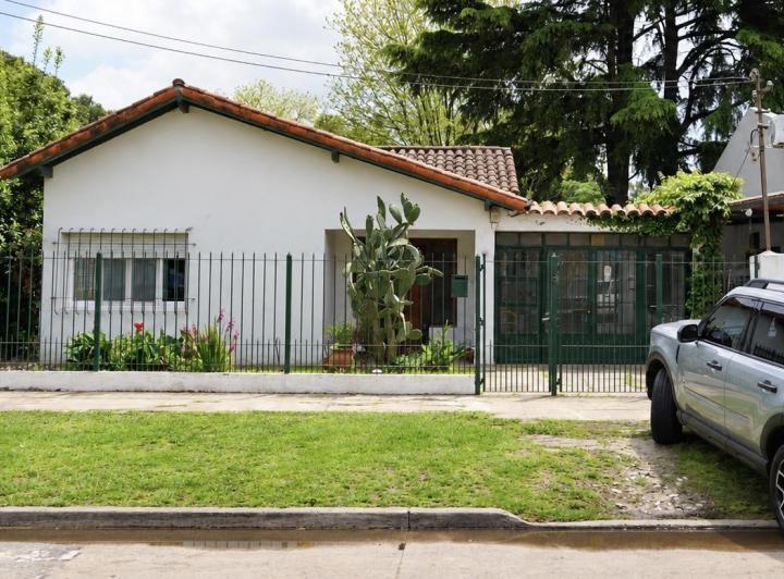Casa · 120m² · 5 Ambientes · 2 Cocheras