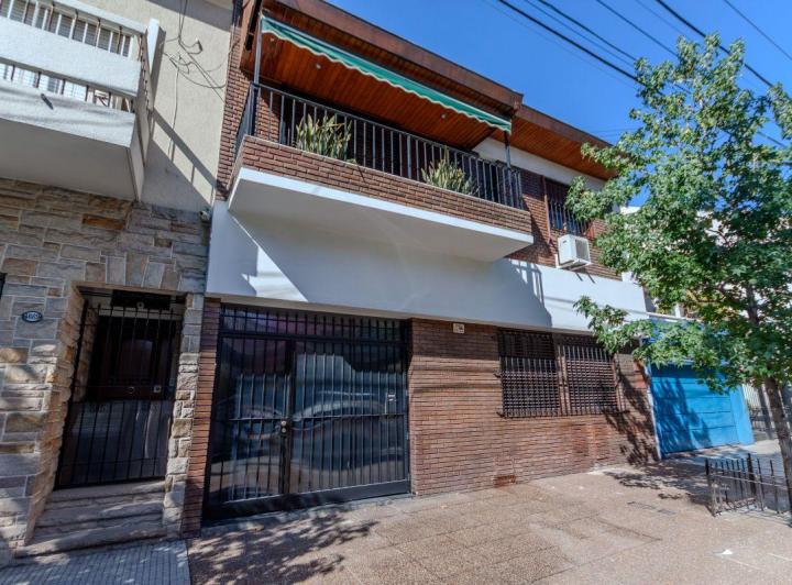 Casa · 276m² · 6 Ambientes · 1 Cochera