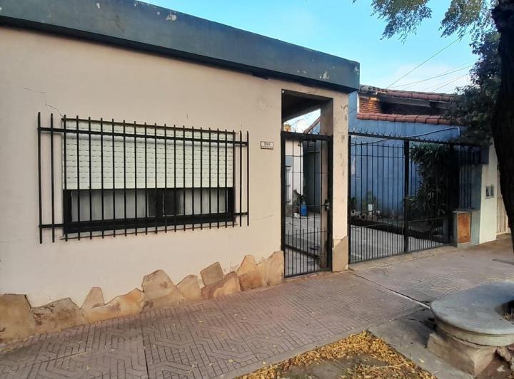Casa · 111m² · 4 Ambientes · 1 Cochera