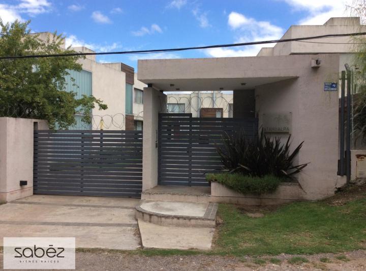 Casa · 132m² · 4 Ambientes · 2 Cocheras