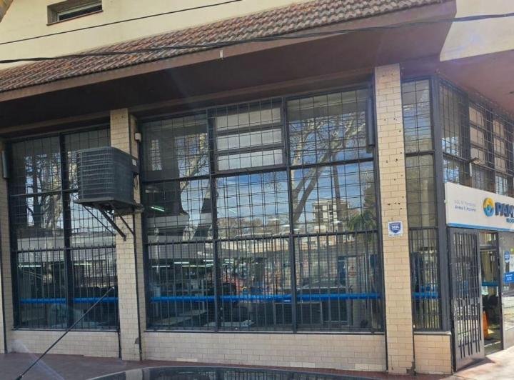 Local comercial · 518m²