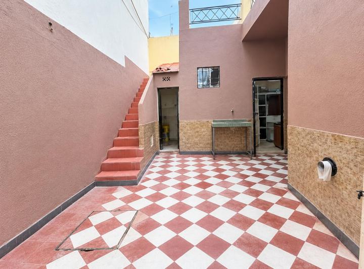 Casa · 95m² · 5 Ambientes