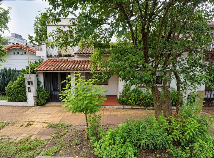 Casa · 140m² · 5 Ambientes · 1 Cochera