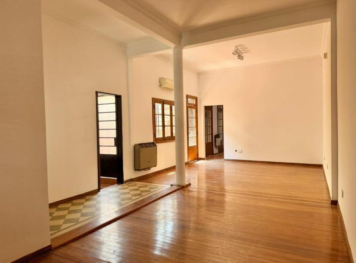 Casa · 167m² · 5 Ambientes · 1 Cochera