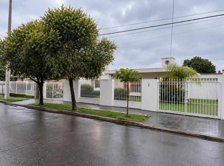 Casa · 309m² · 3 Dormitorios · 2 Cocheras