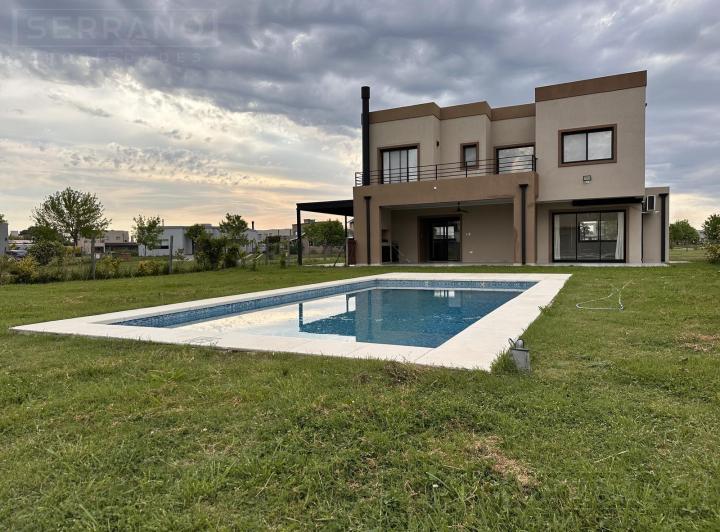 Casa · 156m² · 5 Ambientes · 5 Cocheras