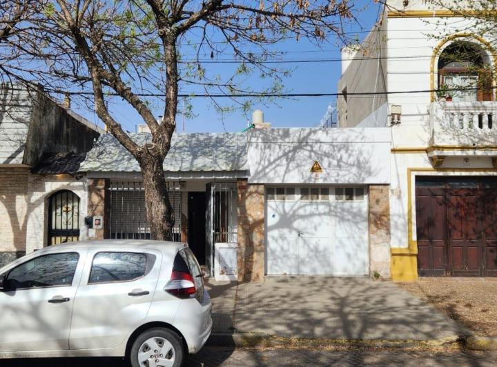 Casa · 86m² · 4 Ambientes · 1 Cochera