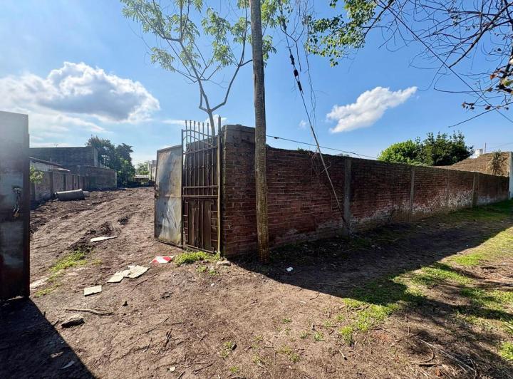 Terreno · 1350m²