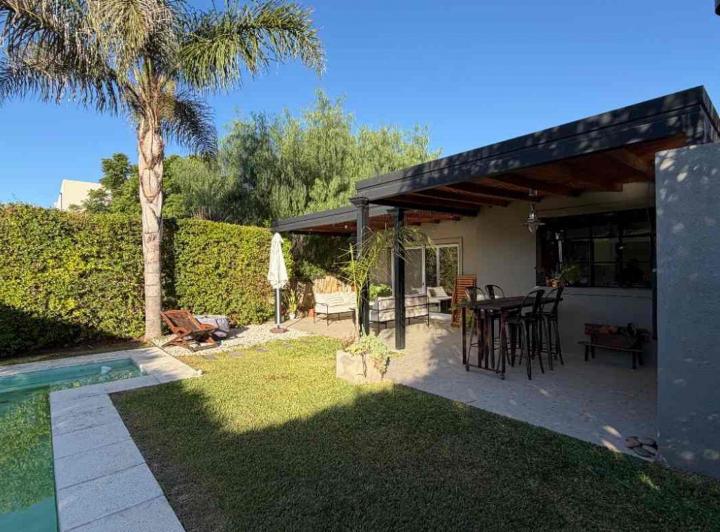 Casa · 138999m² · 4 Ambientes